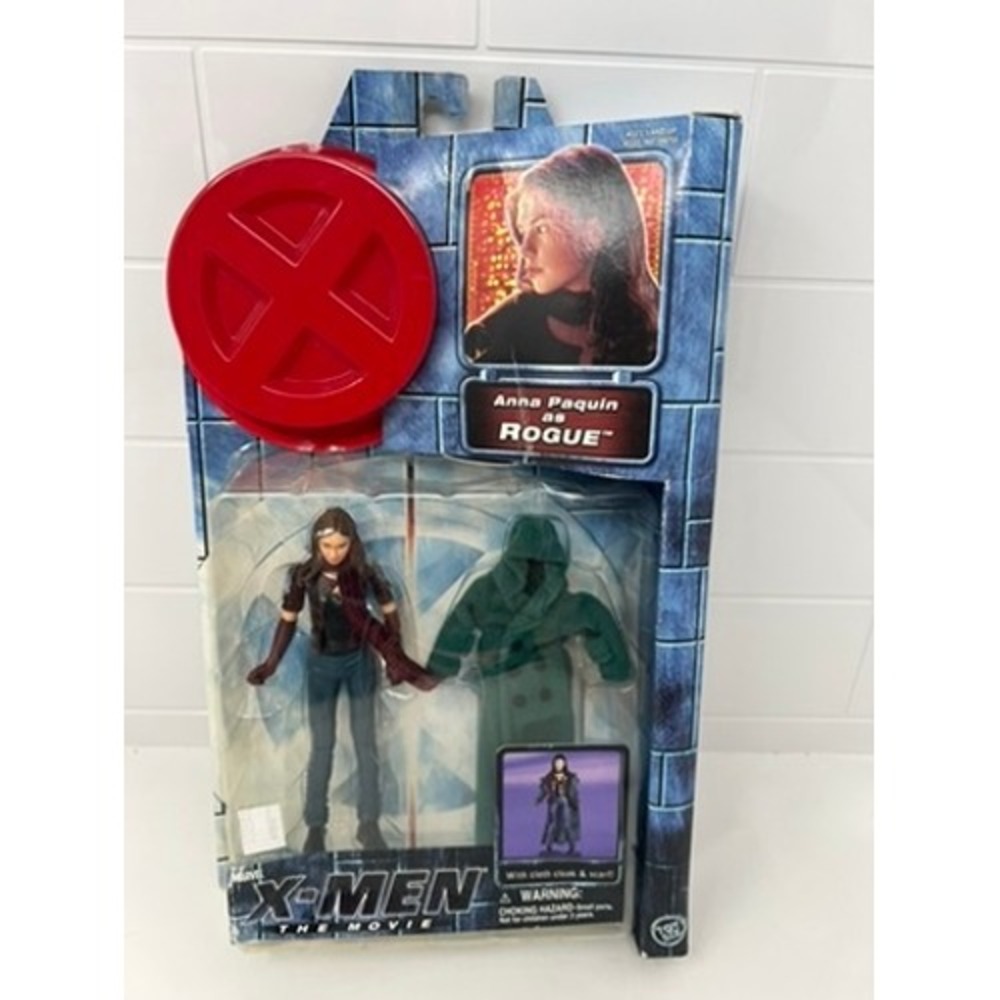 X-Men The Movie Rogue Action Figure Anna Paquin Toy Biz 2000 Marvel Cloth Cloak